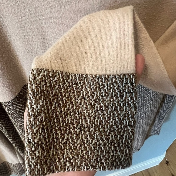 Staccato long sleeve tunic top size medium - Picture 3 of 5